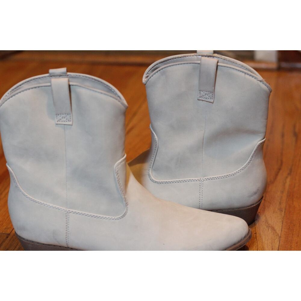 W Size 10M Cream Boots Arizona Jean Co -Coastal Cowgirl Memory Foam